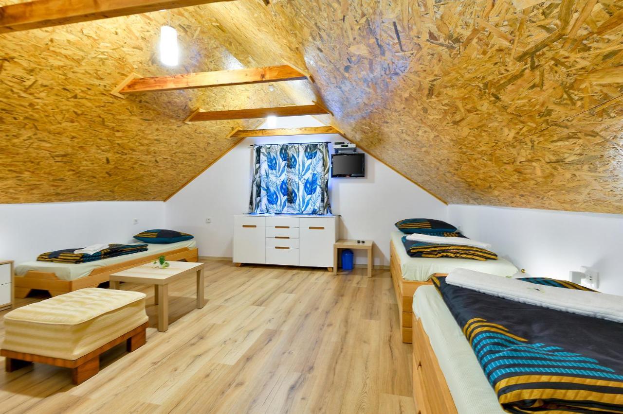 Villa Jungle House With Private Pool And Hot Tub Sveti Ivan Zelina Esterno foto